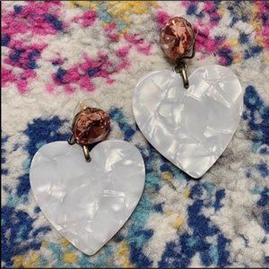 NWOT Anthro BaubleBar Crystal Heart Drop Earrings